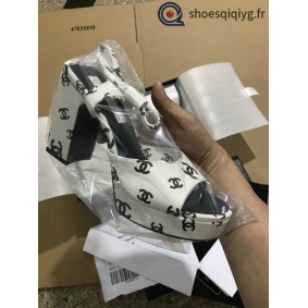 daiwanxiangbao.x.yupoo.com good  Whatsapp +8618120605182 | qiqiyg.com official whatsapp