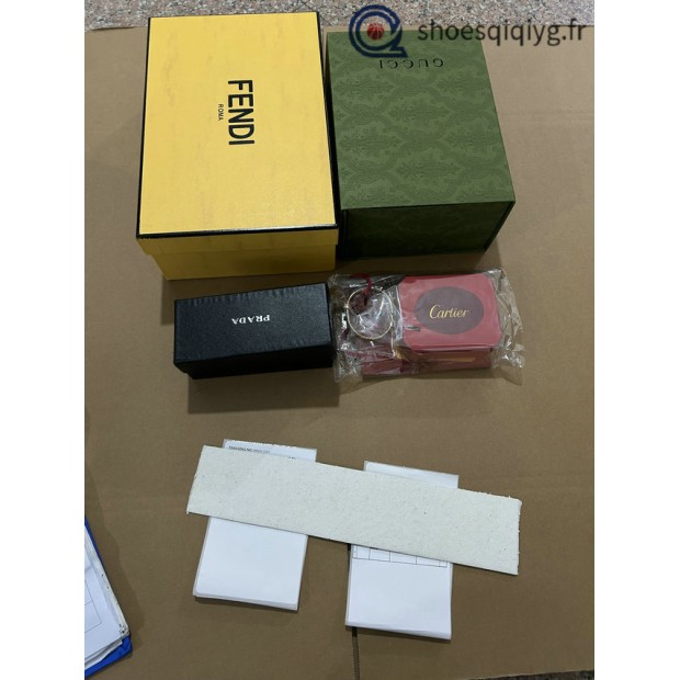 Yves SAINT LAURENT | qiqiyg.com official whatsapp